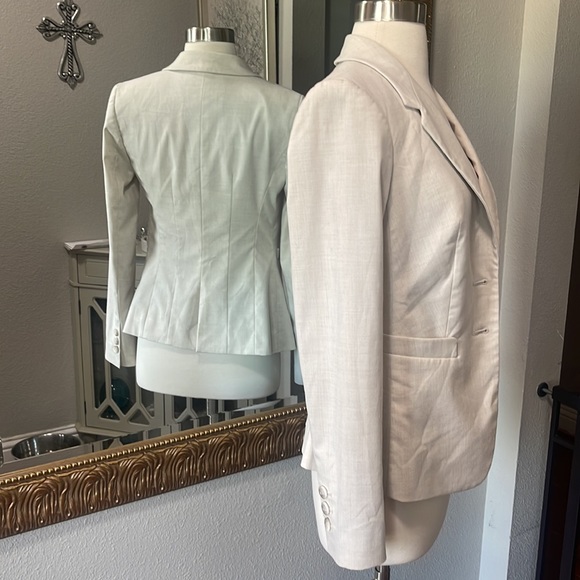 The Limited Cream Blazer with Pockets - Picture 10 of 13